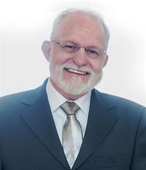 Jurgen MULLER est le fondateur du portail international Formosa Art qui référence les écoles et les praticiens en feng shui traditionnel du monde entier.